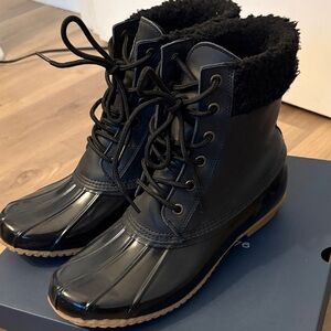 G.H. Bass & Co. Black Winter Duck Boots / W Size 11